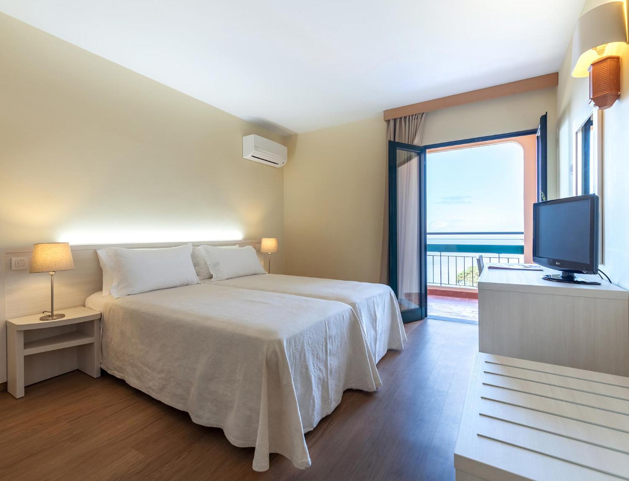 Dom Pedro Garajau Hotel Canico  Room photo